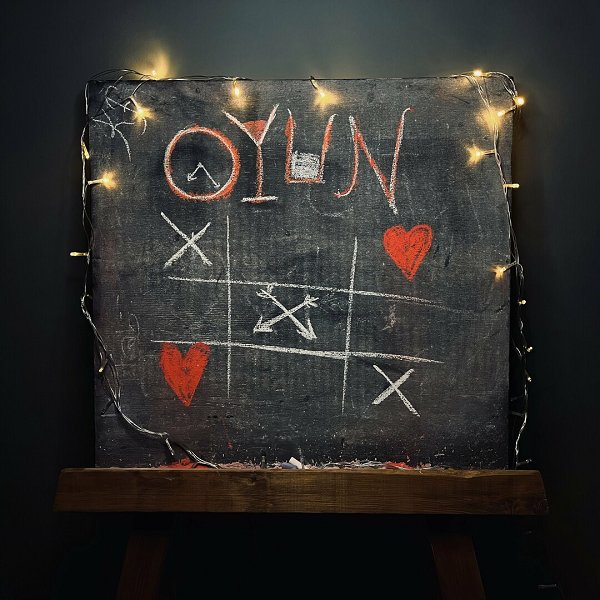 Konuya Fransız 2022 Oyun (Single)